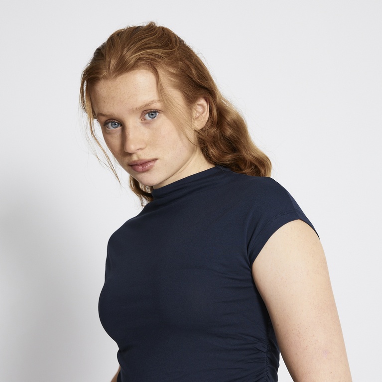 Topp "Drapey Soft Feel Top"